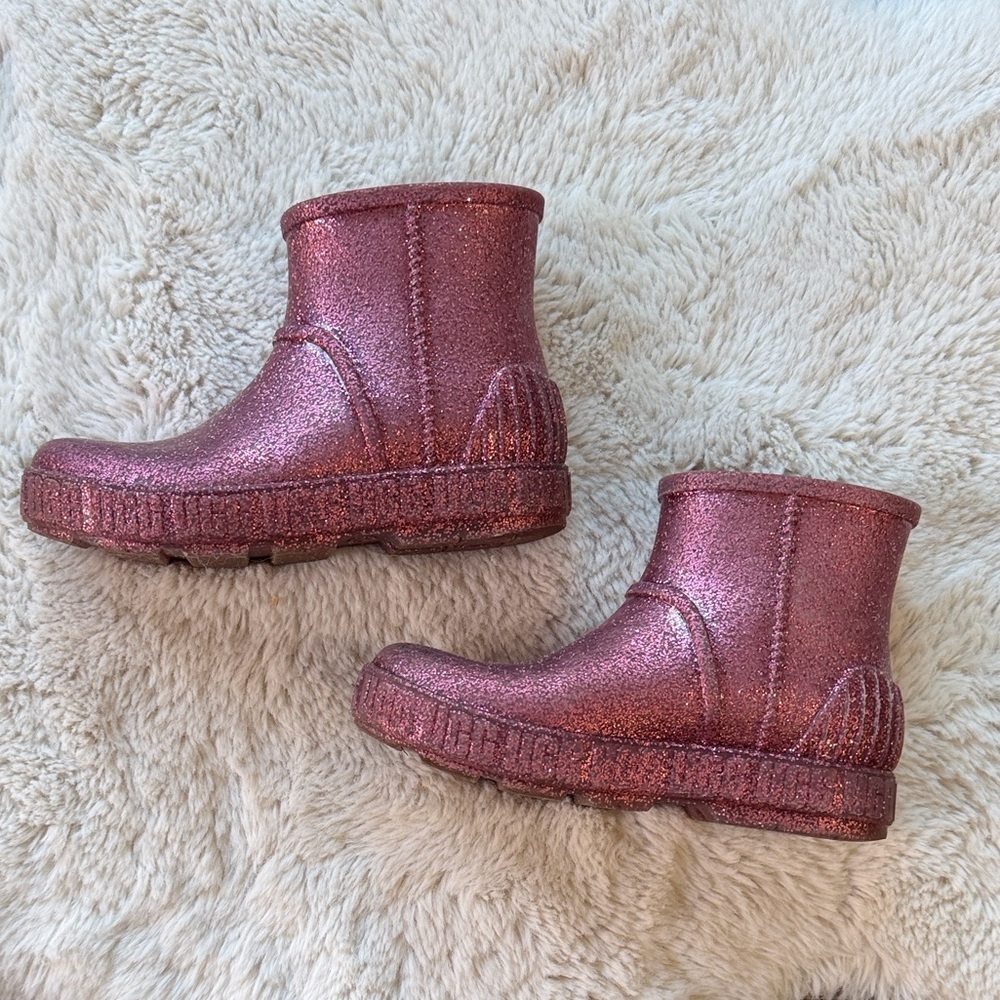 Ugg Drizlita Glitter Boot, Girls size 2